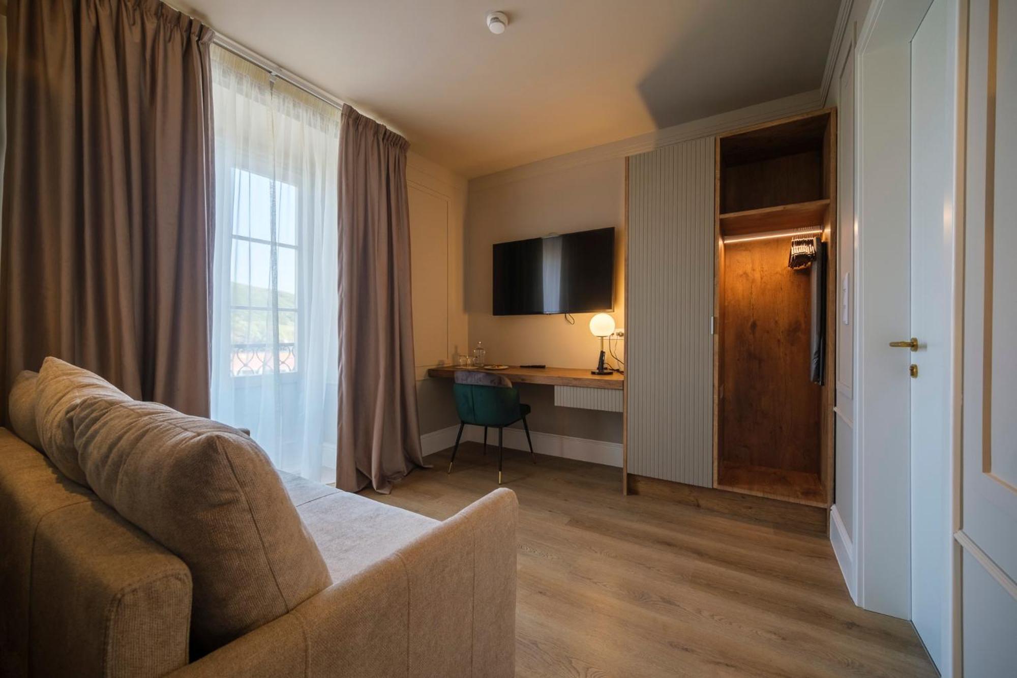 Azores Book Hotel Ангра-ду-Эроижму Экстерьер фото